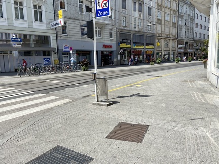 ATA Goethekreuzung Abfallbehälter bei ATA vorher 080721