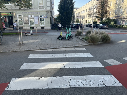 E-Scooter von der anderen Seite 21-10-2024