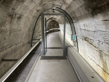 Feuerschutztür mit TBI vom Lift kommend